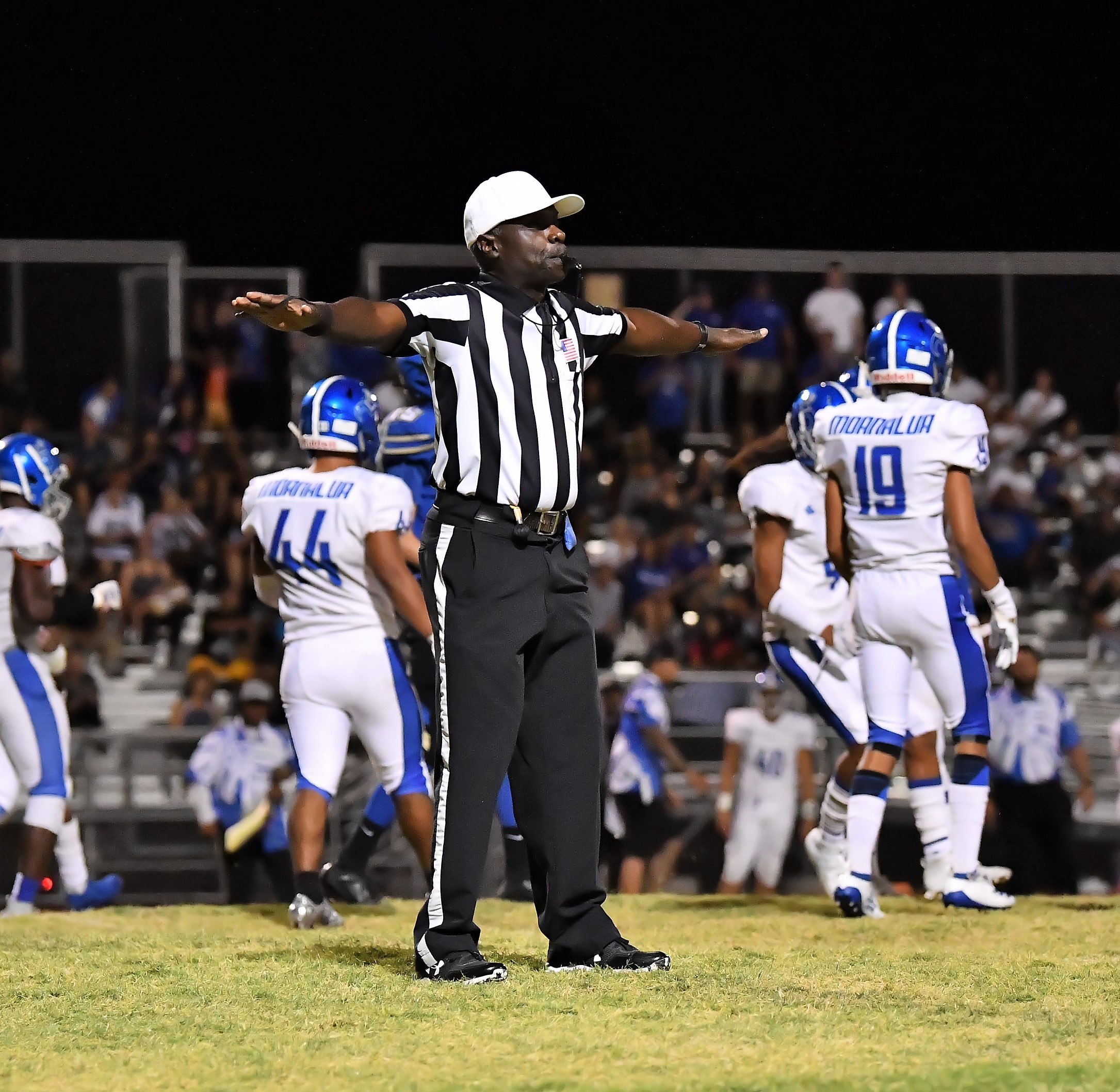 https://snoafootballofficials.com/wp-content/uploads/2025/02/2019-Banquet-Football-12.jpg